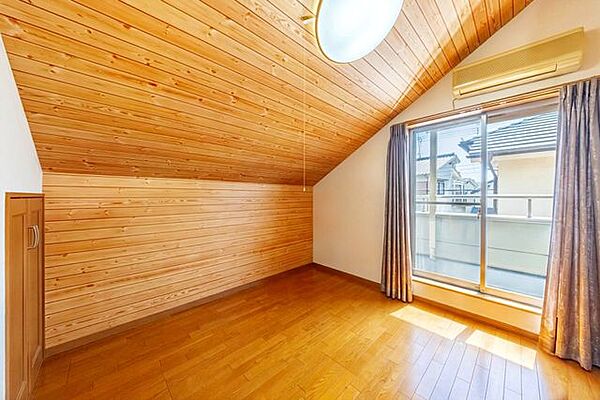 洋室を拡大表示