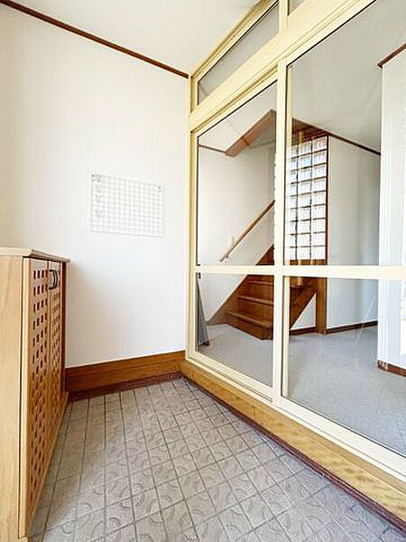 玄関を拡大表示