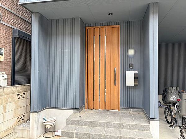 玄関を拡大表示