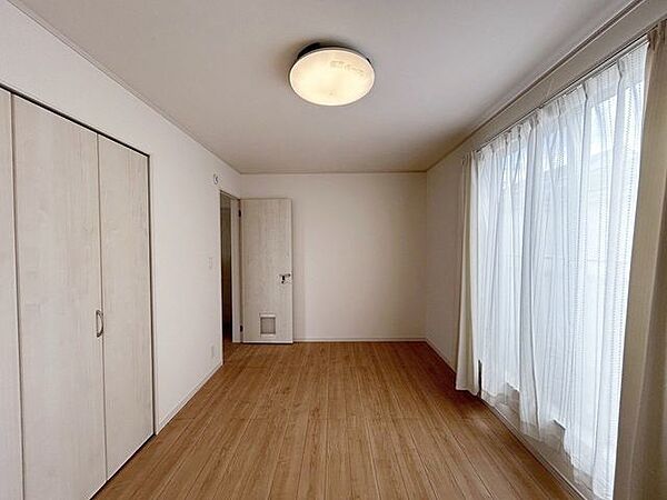 洋室を拡大表示