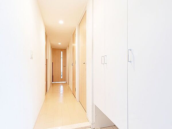 玄関を拡大表示