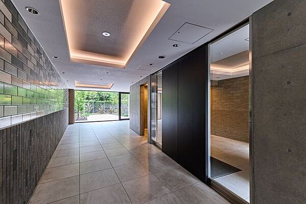 エントランスを拡大表示