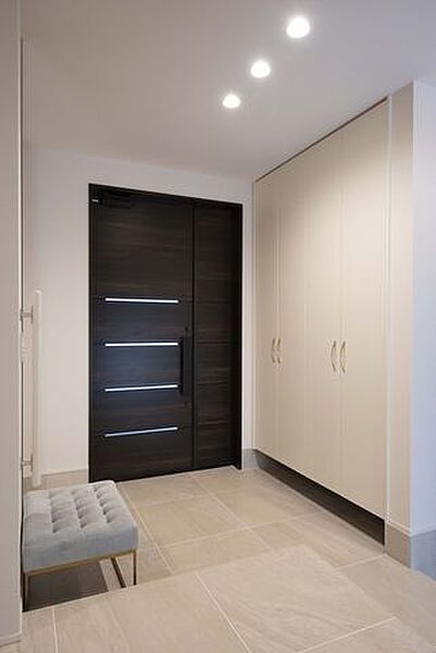 玄関を拡大表示
