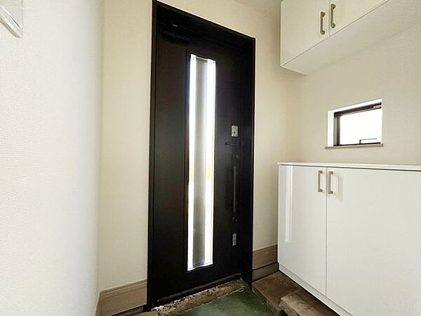 玄関を拡大表示