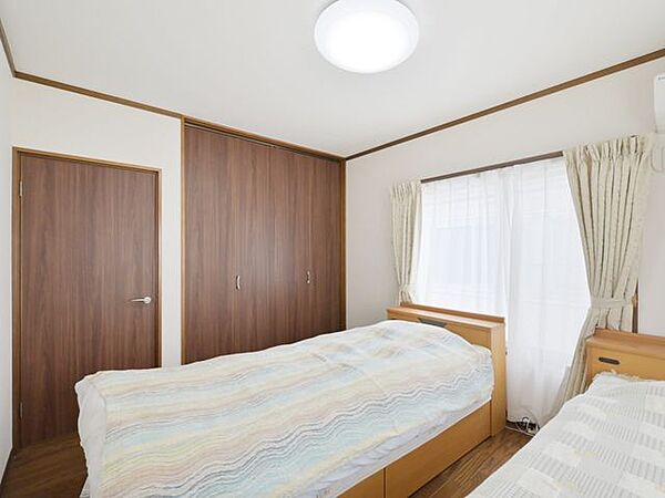 洋室を拡大表示