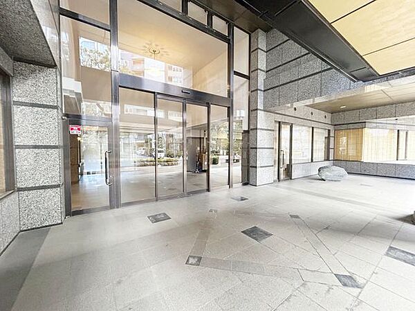 エントランスを拡大表示