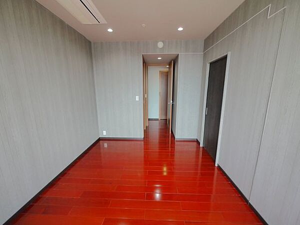 洋室を拡大表示
