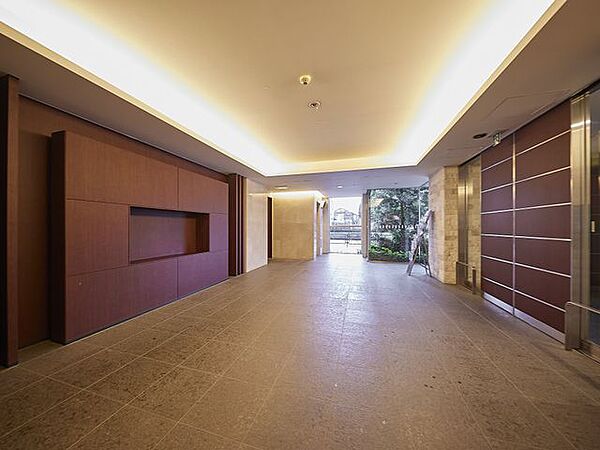 エントランスを拡大表示