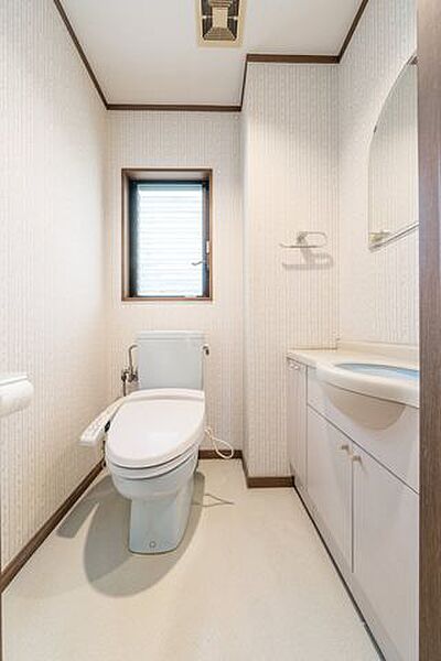 トイレを拡大表示