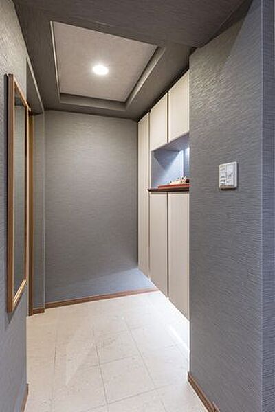 玄関を拡大表示