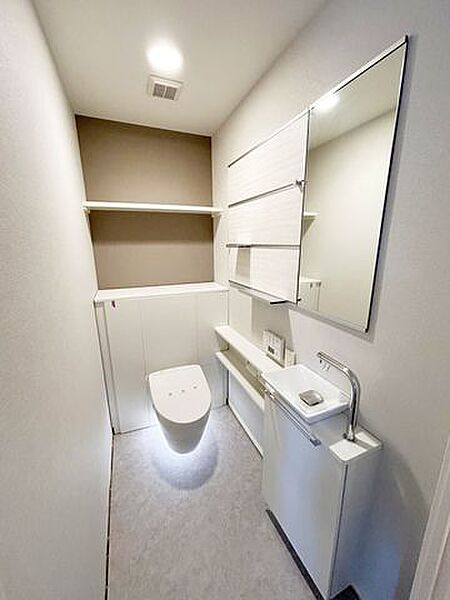 トイレを拡大表示