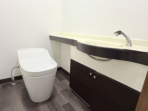 トイレを拡大表示