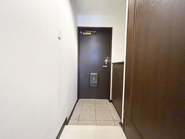 玄関を拡大表示