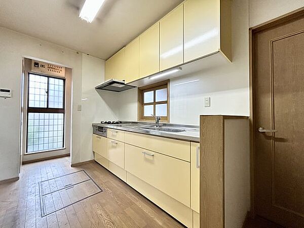 キッチンを拡大表示