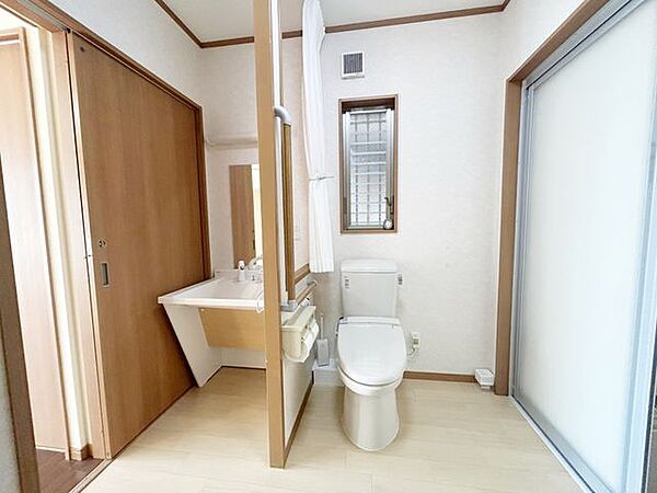 トイレを拡大表示