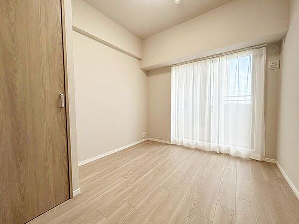 洋室を拡大表示