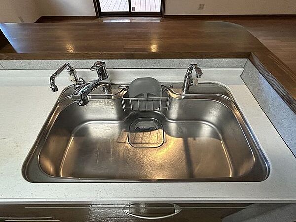 キッチンを拡大表示