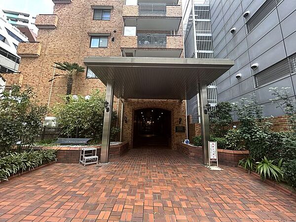 エントランスを拡大表示