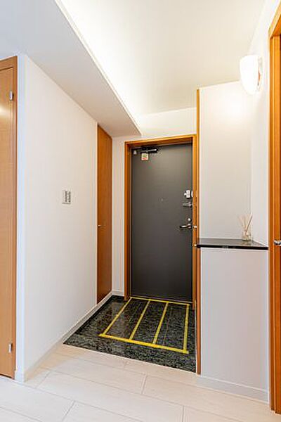 玄関を拡大表示
