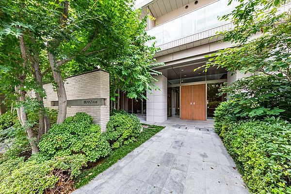 エントランスを拡大表示