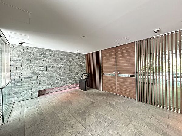 エントランスを拡大表示