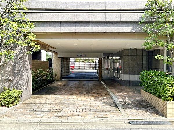 エントランスを拡大表示