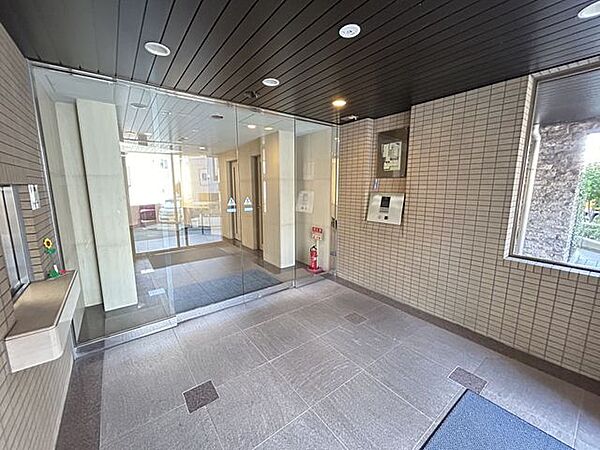 エントランスを拡大表示