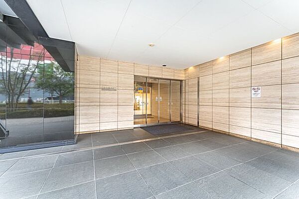 エントランスを拡大表示