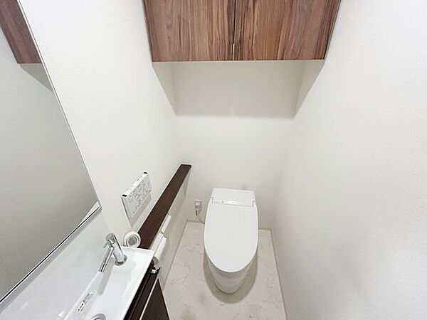 トイレを拡大表示