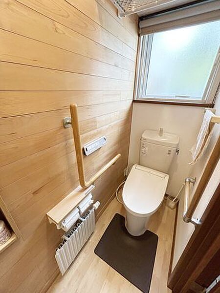 トイレを拡大表示