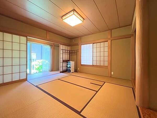 1F和室約8帖