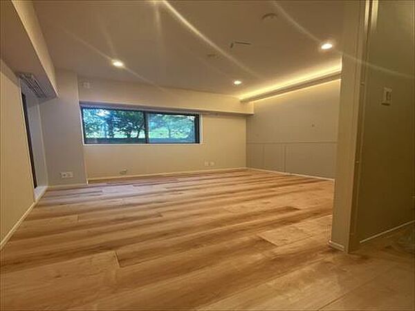 洋室約7.4帖　1