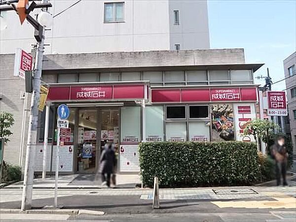 成城石井東麻布店まで390m
