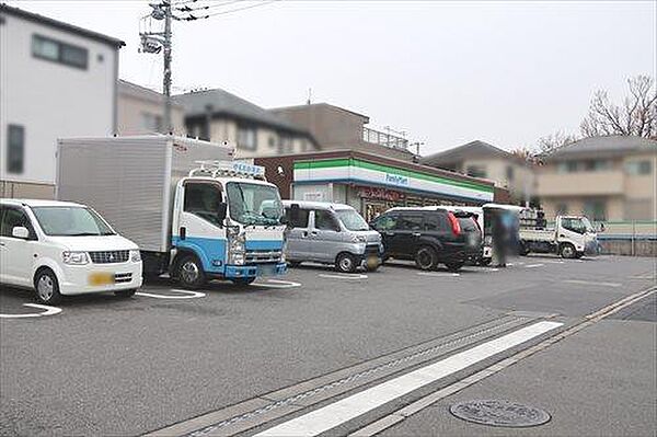 ファミリーマート松戸幸谷店まで1000m