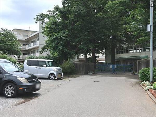 我孫子市立白山中学校 740m