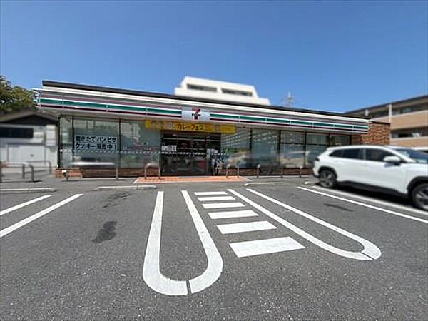 セブンイレブン新松戸5丁目店450m