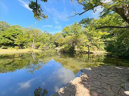 有栖川宮記念公園まで900m