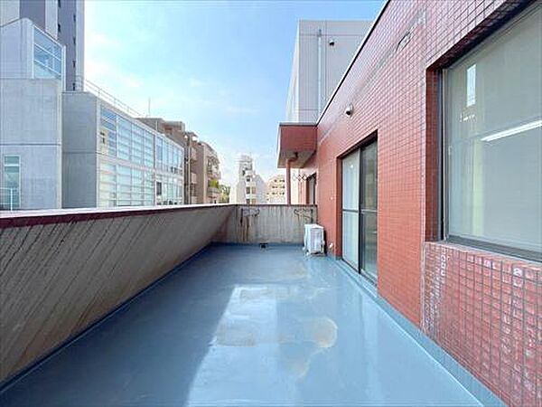 ルーフバルコニー