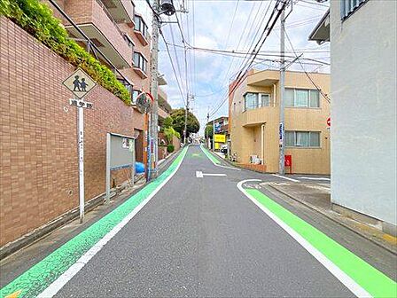 前面道路（2026年8月撮影）
