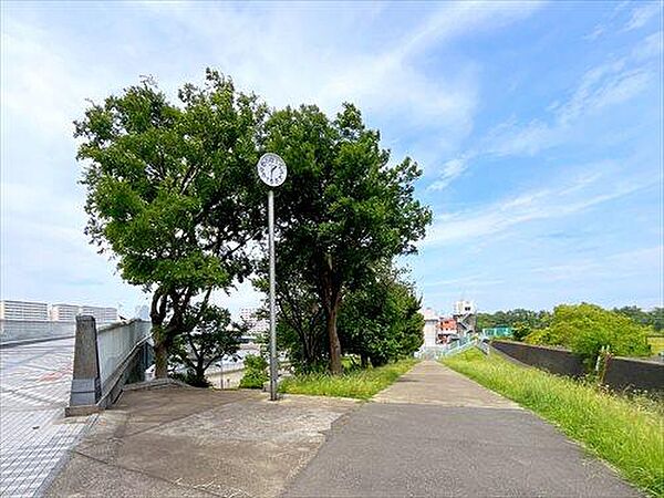 東雲水辺公園まで370m
