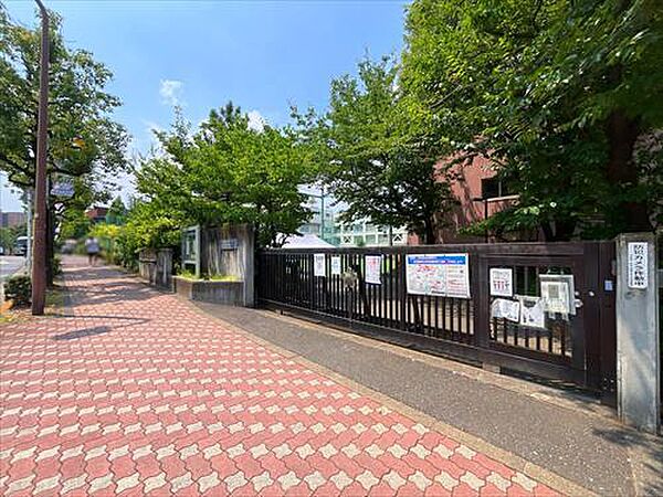 渋谷区立加計塚小学校まで390m