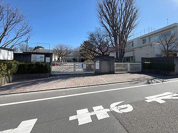 練馬区立北原小学校 230m