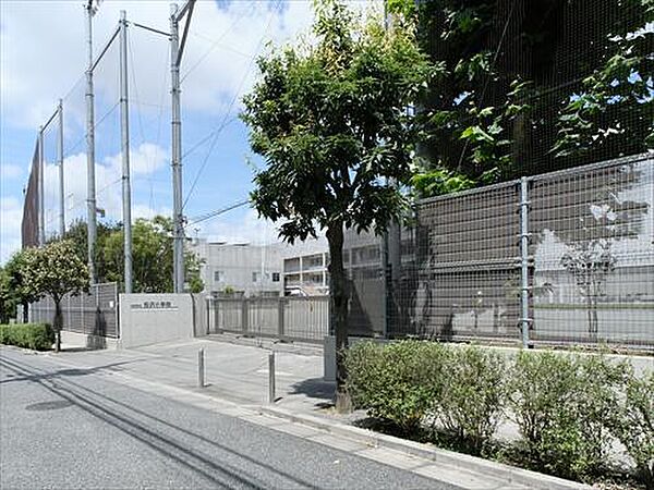 世田谷区立松沢小学校 360m