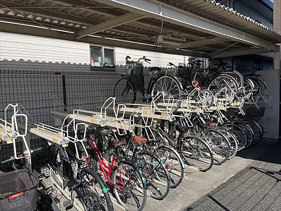 駐輪場
