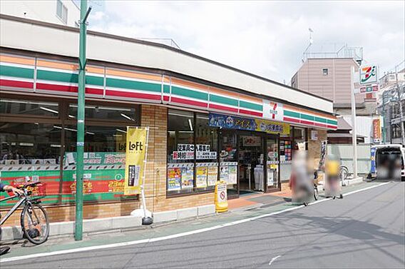 セブンイレブン...