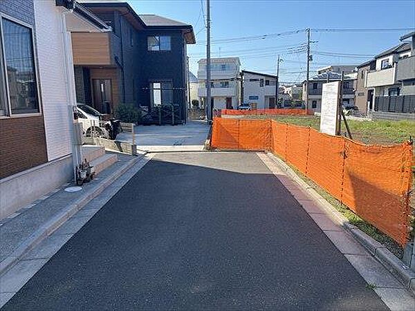 南東側前面道路（1）