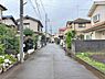 その他：前面道路（物件：左手）