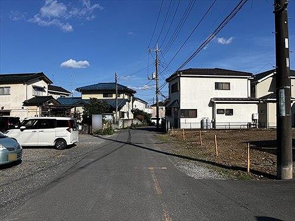 北東側前面道路（2026年7月撮影）