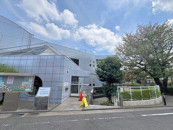 練馬区立南大泉図書館-210m