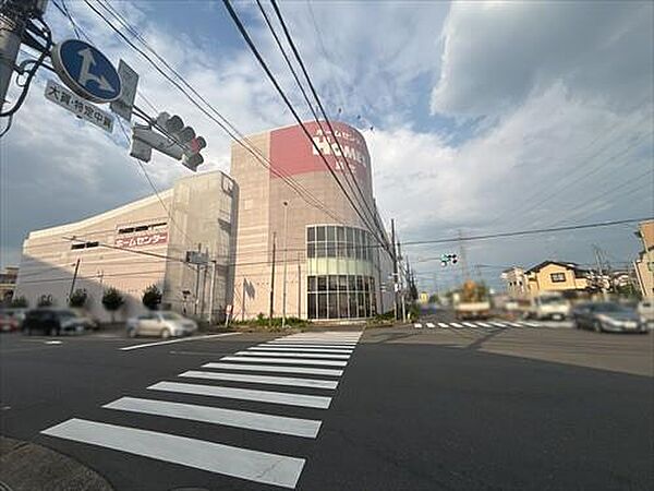 島忠ホームズ川口店　180m